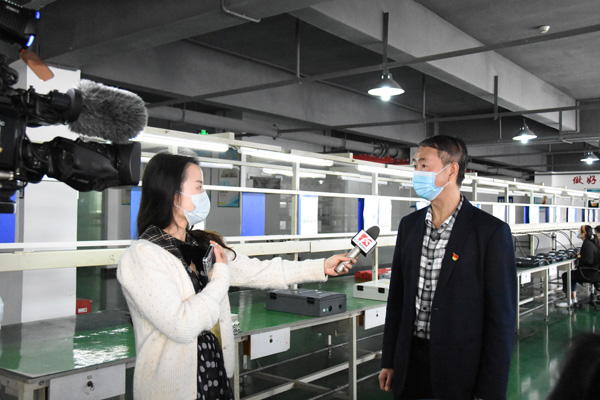 抗疫情 保生产 长沙广播电视台到星空注册采访